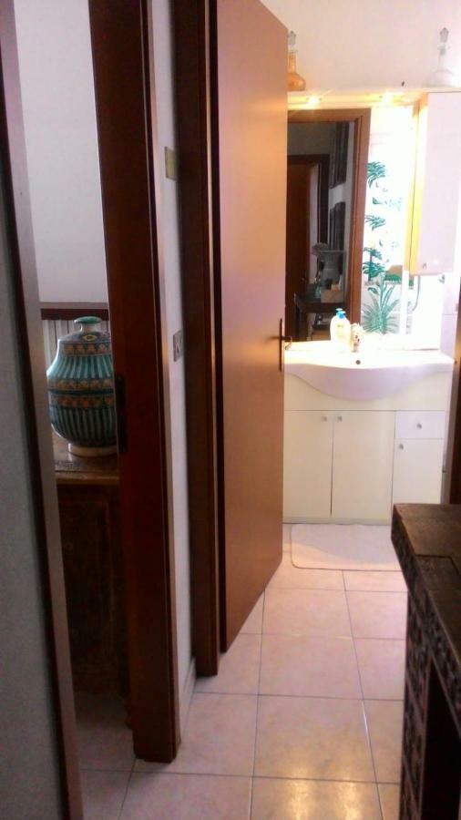 Affittacamera Pavia L&T Bagian luar foto